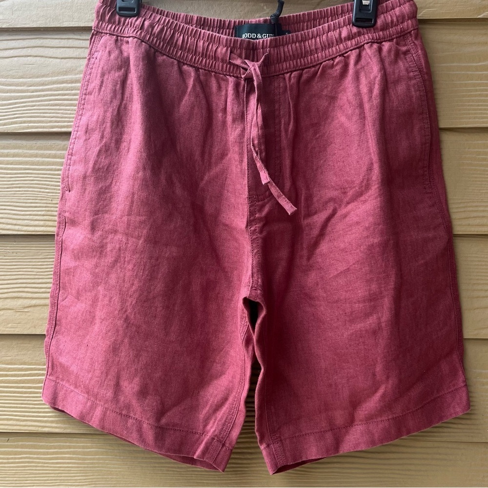 Rodd & Gunn Linen 9" Resort Short in Berry Size Small